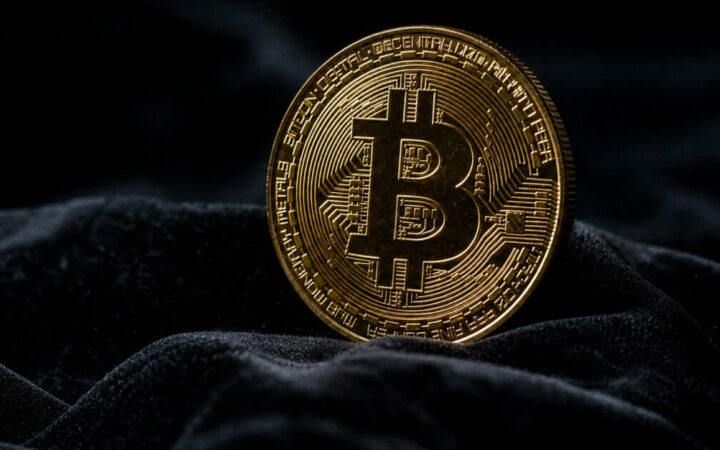 بيتكوين ينخفض تحت ,000 وسط صراع الثيران للحفاظ على الدعم عند ,000