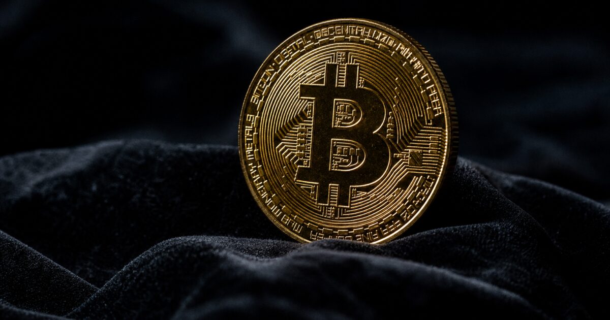بيتكوين ينخفض تحت ,000 وسط صراع الثيران للحفاظ على الدعم عند ,000