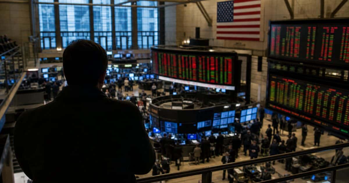 تدفقات خارجة بقيمة 228 مليون دولار من صناديق بيتكوين المتداولة في يوم واحد وسط سلسلة تسعة أيام