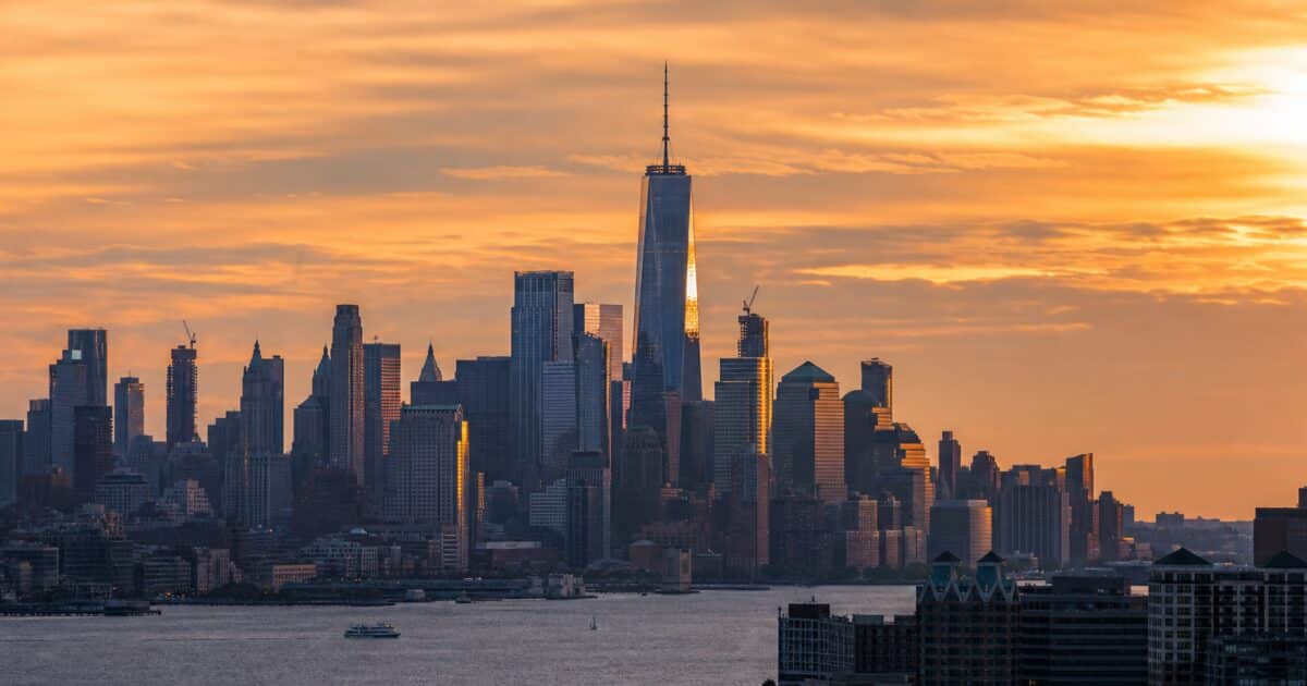 تمديد وقف إطلاق النار بين الولايات المتحدة وإيران يدفع مؤشر S&P 500 إلى مستوى قياسي