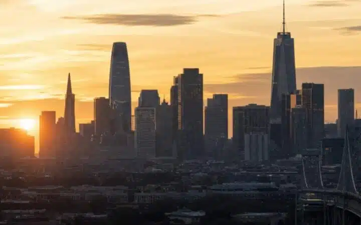أنثروبيك تدعو إلى وقف تطوير الذكاء الاصطناعي وسط تقدم سريع