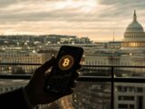 البنوك والمستشارون الماليون يشترون صناديق بيتكوين المتداولة بينما المستثمرون المحترفون يبيعون في الربع الأول