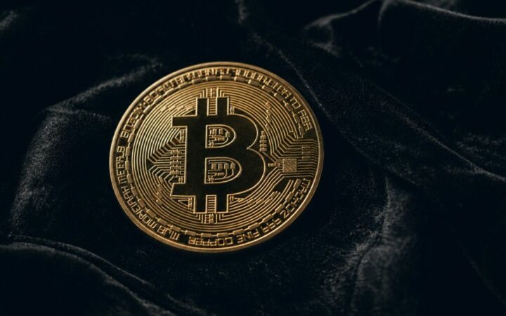 هبوط بيتكوين إلى ما دون ,000 يمحو مكاسب عامين للمستثمرين