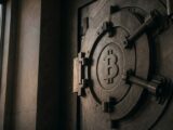بيتكوين تقترب من ,000 مع تضييق الفارق وتحول RSI إلى اتجاه صاعد