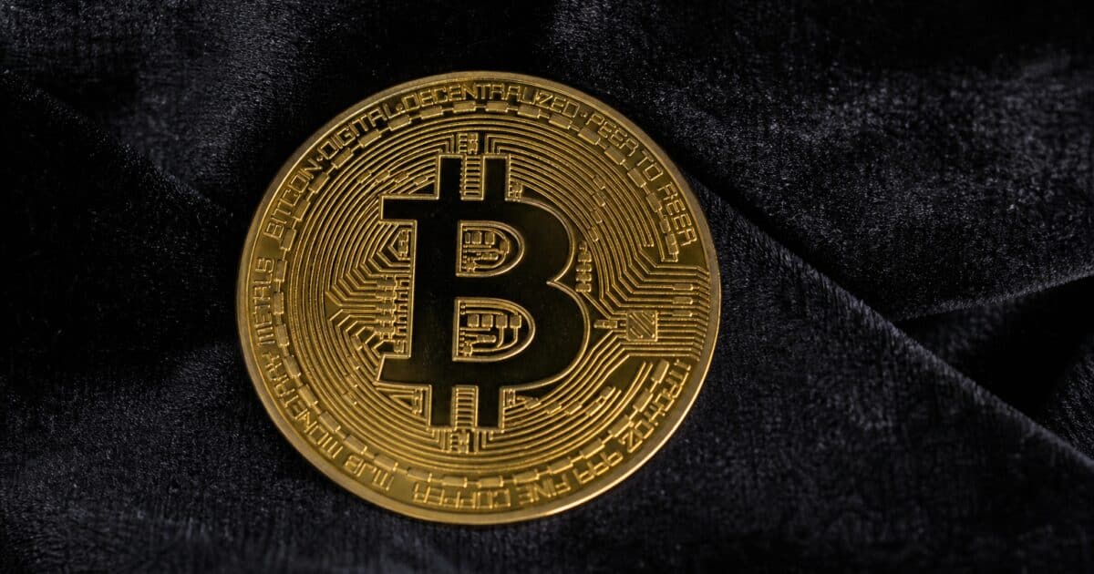 بيتكوين تواجه انتظارًا طويلًا لمدة 10 سنوات لدخول قائمة أكبر 5 أصول عالميًا من حيث القيمة السوقية