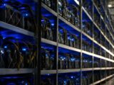 بيتكوين تتمسك بمستوى ,000 لكن احتمال الانخفاض إلى ,000 لا يزال قائماً