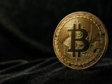 انخفاض بيتكوين بنسبة 44% منذ تنصيب ترامب مع فشل وعوده في العملات الرقمية