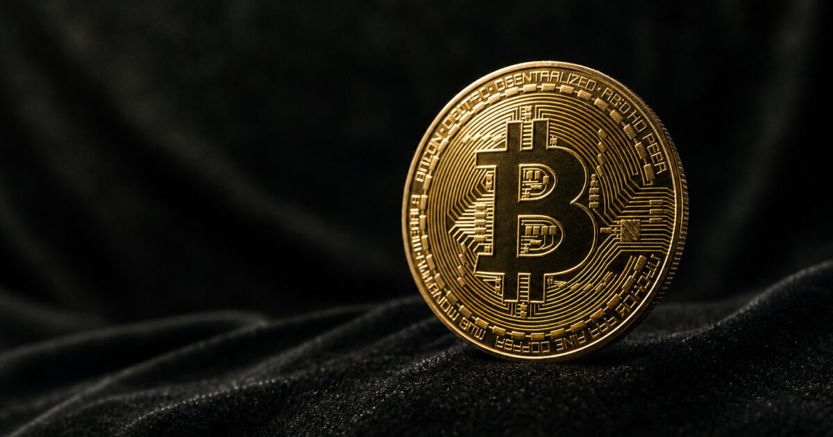 انخفاض بيتكوين بنسبة 44% منذ تنصيب ترامب مع فشل وعوده في العملات الرقمية