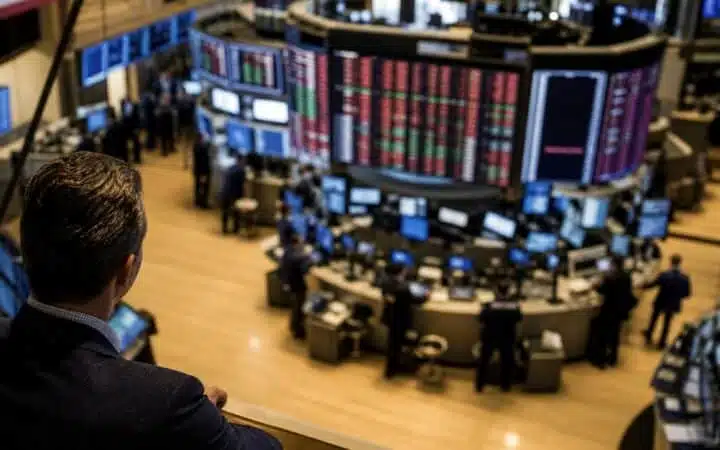 انخفاض بيتكوين إلى 59 ألف دولار مع تجاوز خروج صناديق الاستثمار المتداولة 5 مليارات دولار