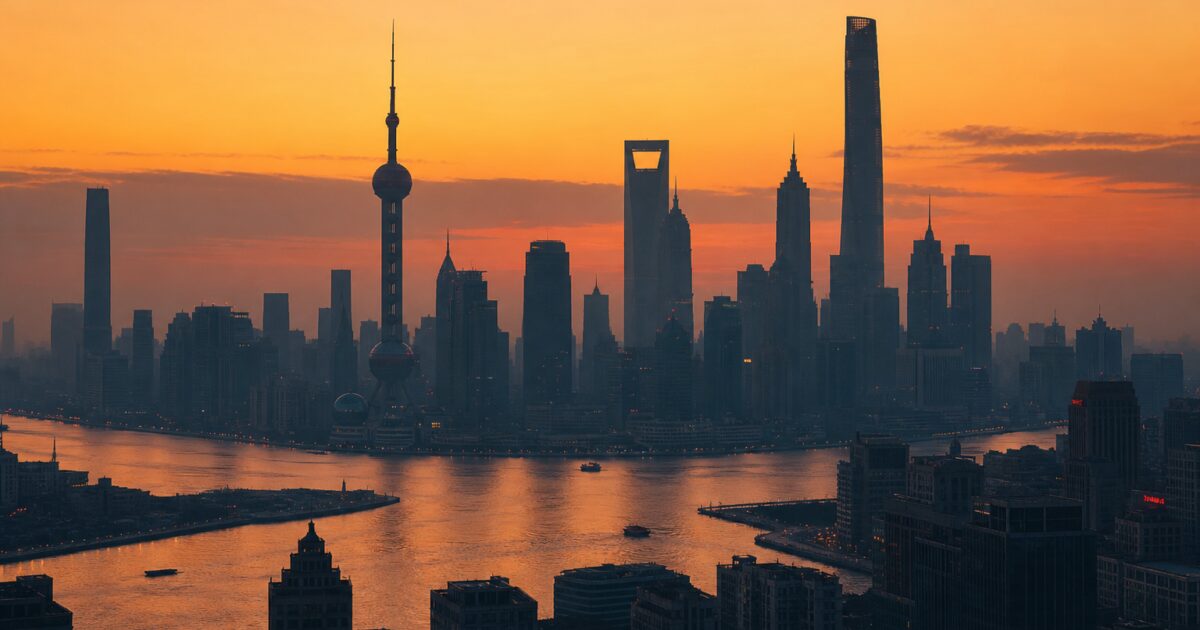 الصين تستهدف شركات الدفاع الأمريكية وموردي المعادن النادرة، مما يثير قلق أسواق العملات الرقمية
