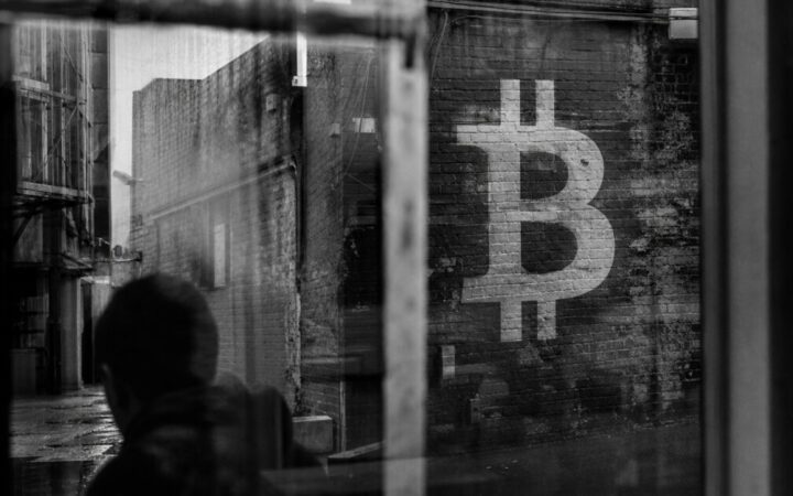 محكمة صينية تسجن سارق بيتكوين لمدة 11 عامًا تقريبًا بعد سرقة عبارة السر