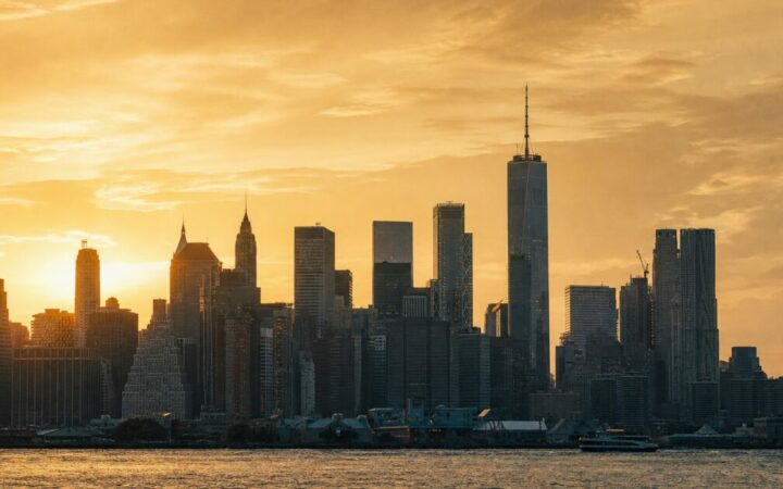 دوغكوين بحاجة إلى زيادة 247 ضعفًا للوصول إلى هدف المحلل البالغ  مع عرض 154.5 مليار رمز