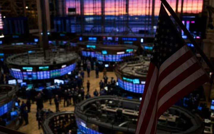 تدفقات إيثريوم الخارجة من صناديق ETF تصل إلى 168 مليون دولار مع دخول الحيتان
