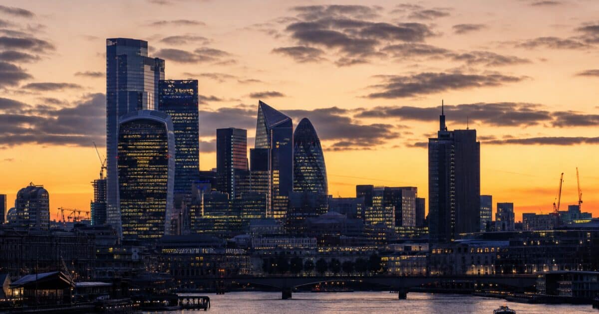إصلاحات هيئة السلوك المالي تستهدف العاملين لحسابهم الخاص والمشترين لأول مرة بقواعد مرونة جديدة