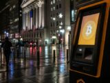 ذكاء غروك يتوقع بيتكوين بـ250 ألف دولار مع احتمال تراجعه إلى 45 ألفاً