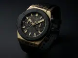 مراجعة Hublot Big Bang Unico Ledger: ساعة المحفظة الصلبة تلتقي بالساعاتية الفاخرة