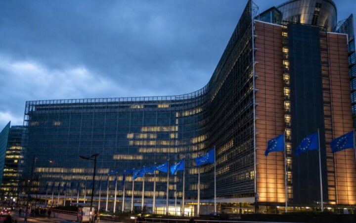 265 شركة عملات رقمية تحصل على موافقة mica مع اقتراب الموعد النهائي للاتحاد الأوروبي