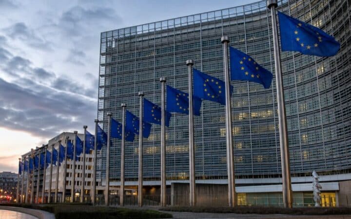 المستثمرون في العملات الرقمية في فرنسا يواجهون مهلة الأول من يوليو مع التحرك نحو الامتثال لـ Mica
