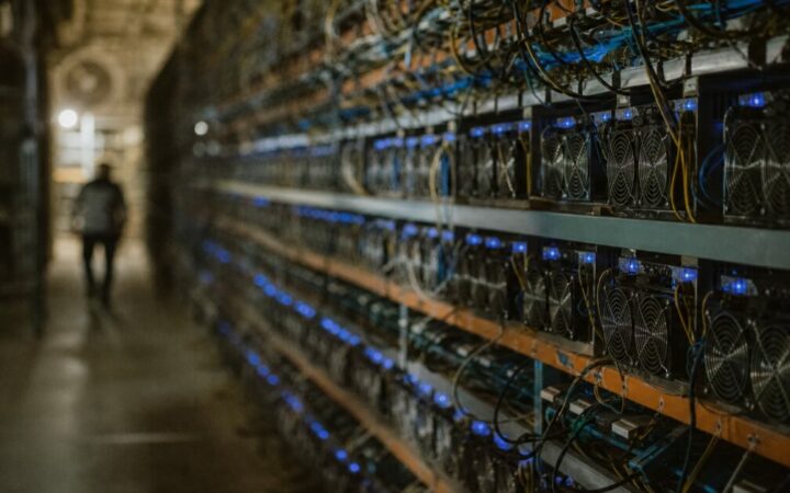راوول بال يؤكد أن ارتفاع بيتكوين بنسبة 318% منذ انهيار FTX يتفوق على ناسداك