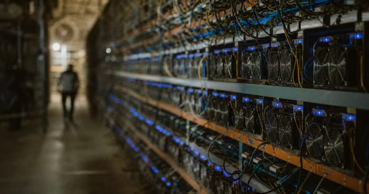 راوول بال يؤكد أن ارتفاع بيتكوين بنسبة 318% منذ انهيار FTX يتفوق على ناسداك