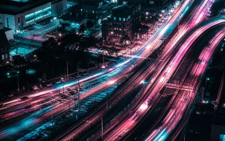 نشاط سولانا الاجتماعي يتراجع بنسبة 20.7% بينما تظل السيولة قوية