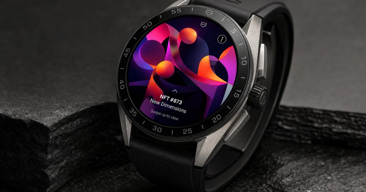 مراجعة TAG Heuer Connected Calibre E4 NFT 2026: ساعة ذكية سويسرية بعرض NFT قابل للتحقق