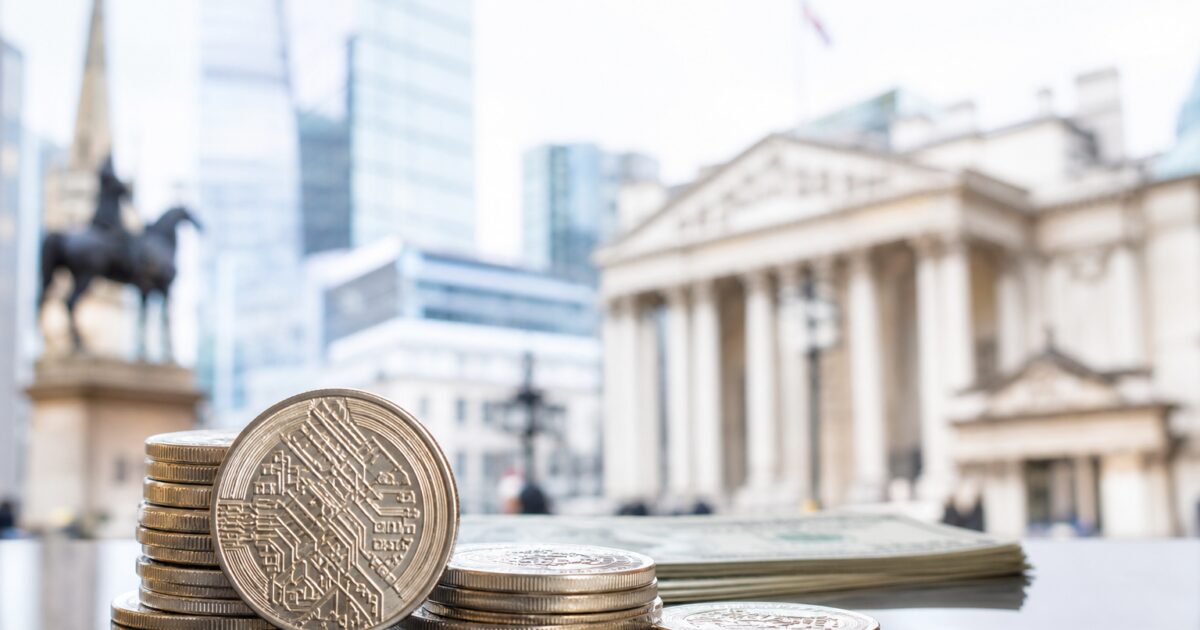 اللوردات البريطانيون يرفضون بشدة سقف العملات المستقرة لبنك إنجلترا بقيمة 20,000 جنيه إسترليني