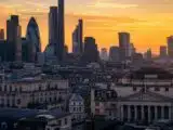أنثروبيك تدخل نماذج كلود إلى ساحة FCA المعززة لـ 14 شركة فينتك