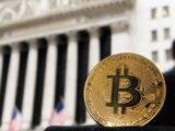 بيتكوين يواجه مقاومة عند مستوى 65,000 دولار مع تراجع المؤسسات عن الأصول الخطرة