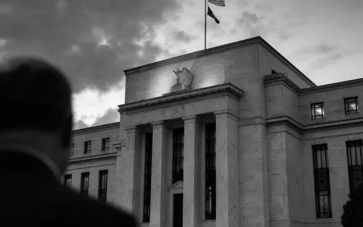 ارتفاع حجم تداول مشتقات بيتكوين مع ترقب المتداولين لقرار الفائدة من الفيدرالي