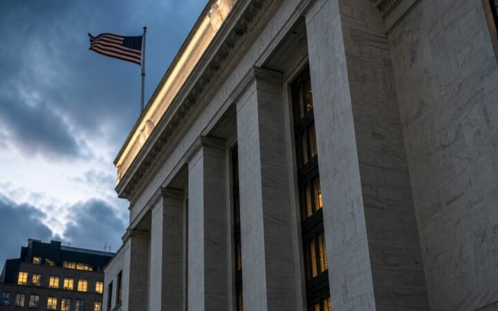 تدفقات صناديق بيتكوين المتداولة في البورصة تسجل مستويات قياسية مع تزايد عدم اليقين من الاحتياطي الفيدرالي