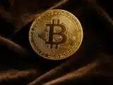 قفزة بيتكوين تتجاوز 4% لتصل إلى ,000 بعد تقرير وظائف أمريكي ضعيف