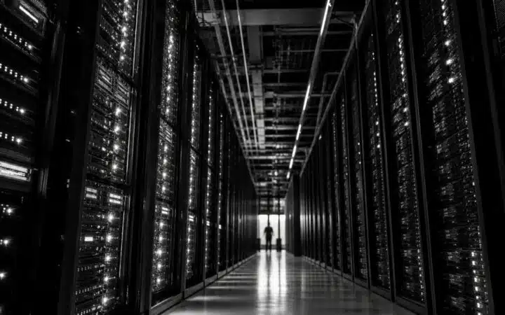 حاملو محافظ Chainlink يتجاوزون 900,000 و LINK تستهدف مستوى 