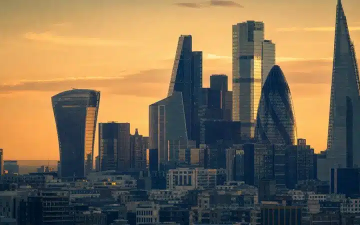 دان لافندر ينضم إلى لجنة القرارات التنظيمية في FCA مع تشديد التنظيم المالي في المملكة المتحدة
