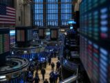 انخفاض إيثريوم نحو ,500 مع تدفقات خارجة بقيمة 5 مليون من صناديق ETF