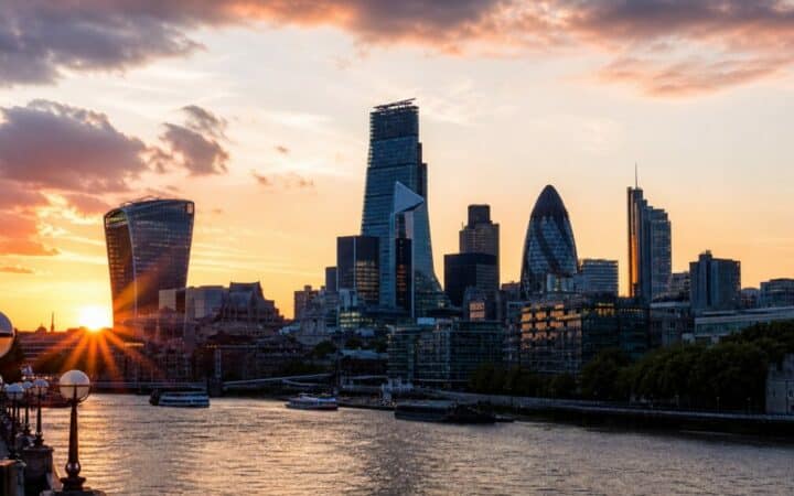 تخفيض التكاليف السنوية لمديري الأصول في المملكة المتحدة بمقدار 128 مليون جنيه إسترليني من خلال إصلاح التقارير