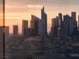 الشرطة الفرنسية تقبض على مشتبهين في عملية احتيال عملات رقمية بقيمة 1.8 مليون دولار في سانت تروبيز