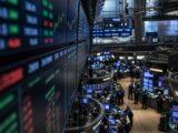 توكن HYPE يحتفظ بقوته بينما تتزايد تدفقات صناديق بيتكوين وإيثريوم الخارجة