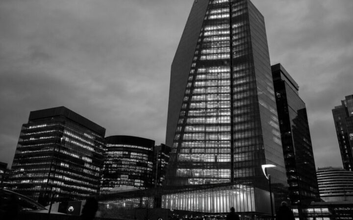منصة Kraken تتيح للمتداولين استخدام الأسهم المرمزة كضمان للعقود الآجلة