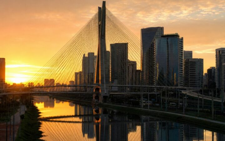 العملات المستقرة تهيمن على تحويلات العملات الرقمية في البرازيل مع قيود جديدة