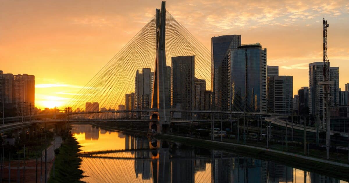 العملات المستقرة تهيمن على تحويلات العملات الرقمية في البرازيل مع قيود جديدة