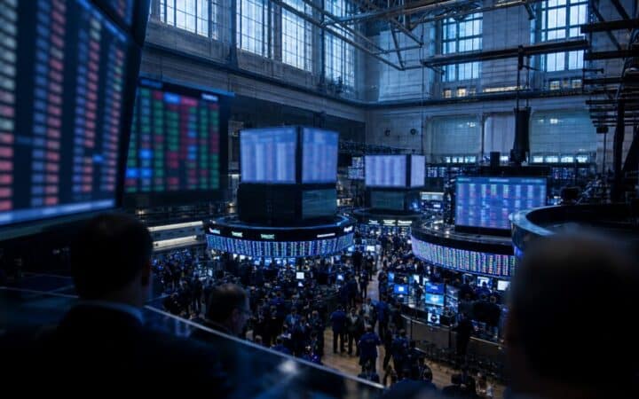 تدفقات إيجابية لصناديق بيتكوين المتداولة في البورصة لمدة ستة أيام تجمع 930 مليون دولار