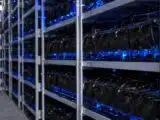 حاملو بيتكوين على المدى الطويل يسيطرون على 84% من العرض بينما تختفي العملات قصيرة الأجل