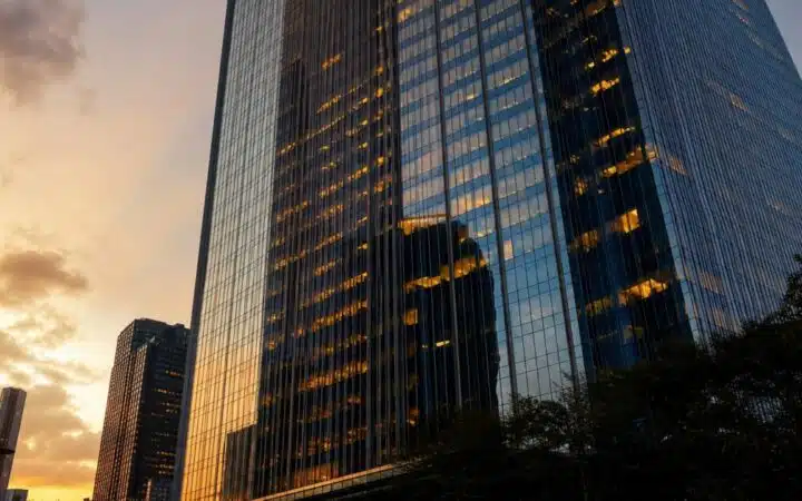 إعادة هيكلة تقارير بيتكوين في MicroStrategy مع تأثير الأسهم الممتازة والديون