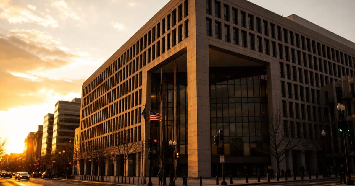 مدير صندوق في نورث كارولينا يواجه دعوى من CFTC بسبب احتيال بقيمة 14 مليون دولار في العملات الرقمية