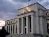 الجنيه الإسترليني يستقر عند 1.32 دولار مع ترقب المتداولين لقرار الفيدرالي