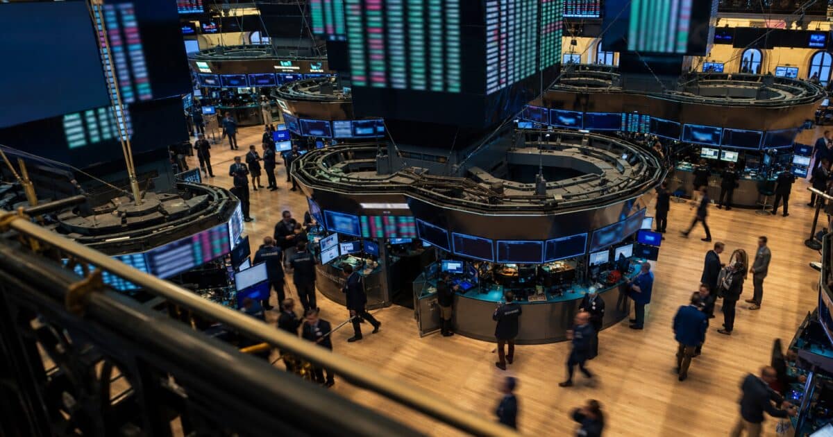 أسهم سبيس إكس تهبط دون سعر الاكتتاب العام وسط مخاوف المستثمرين