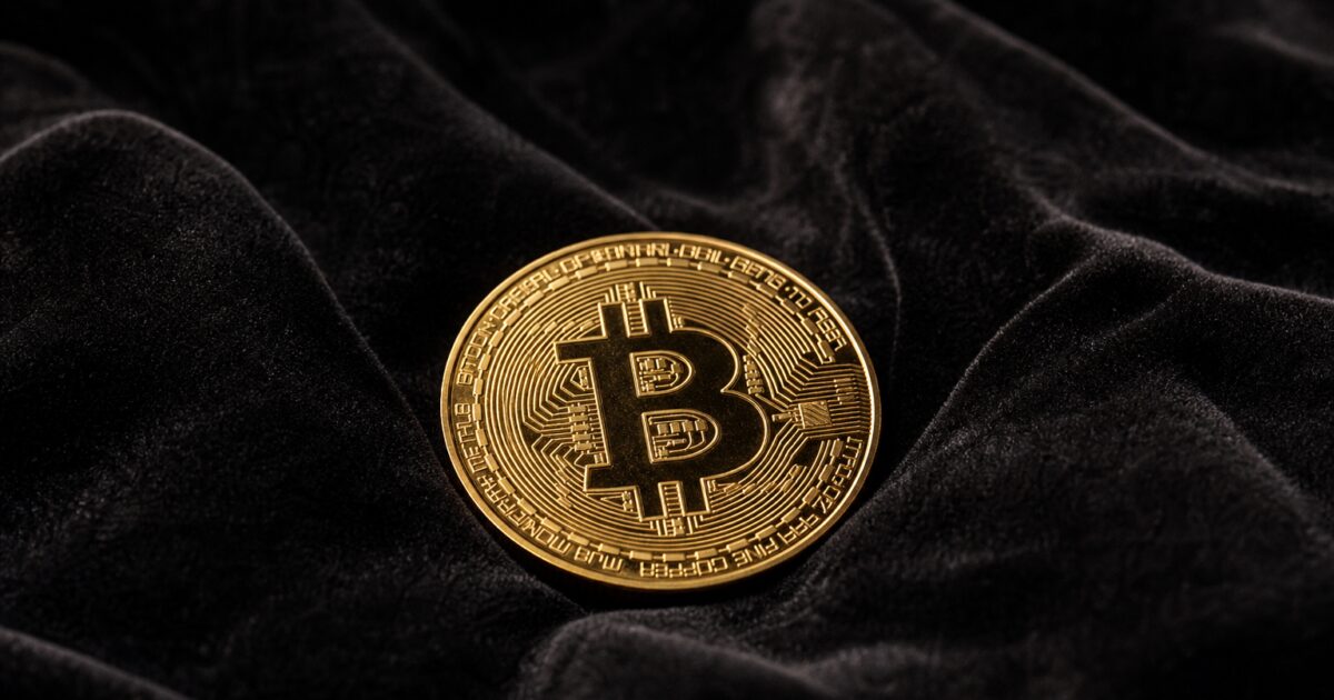 خطة احتياطي البيتكوين في الولايات المتحدة تصطدم بعقبات مع تنافس ثلاث وكالات على السيطرة