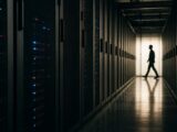 نماذج الذكاء الاصطناعي تخترق الأنظمة الحية، وأكثر من 100 منظمة تطالب بتعزيز الدفاعات