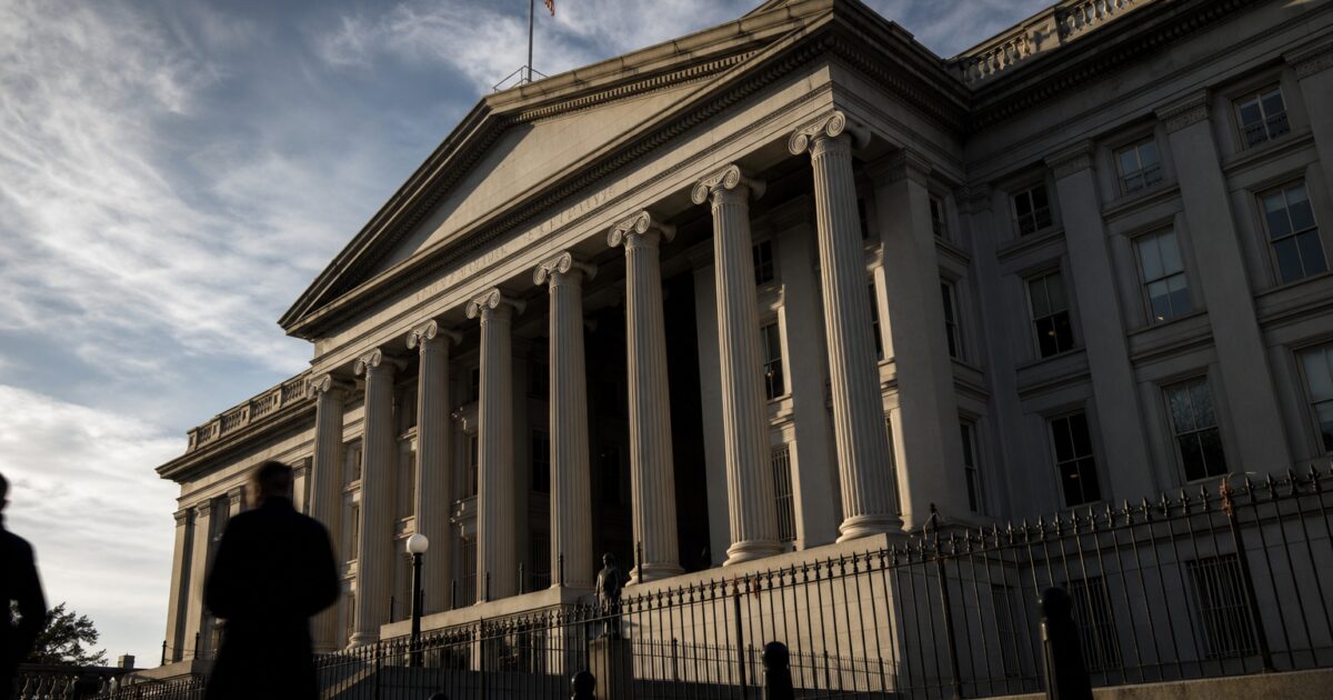 تدفقات صناديق بيتكوين المتداولة في البورصة ترتفع إلى 517 مليون دولار، والسعر يصل إلى 72 ألف دولار بعد تحركات